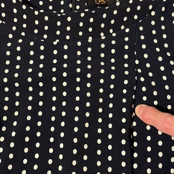 Ile navy polka dot dress with belt. Size 8 - Picture 4 of 10